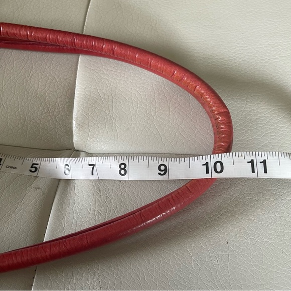 HOBO INTERNATIONAL Paulina Venice red Handbag has some wear please check picture - Picture 14 of 16